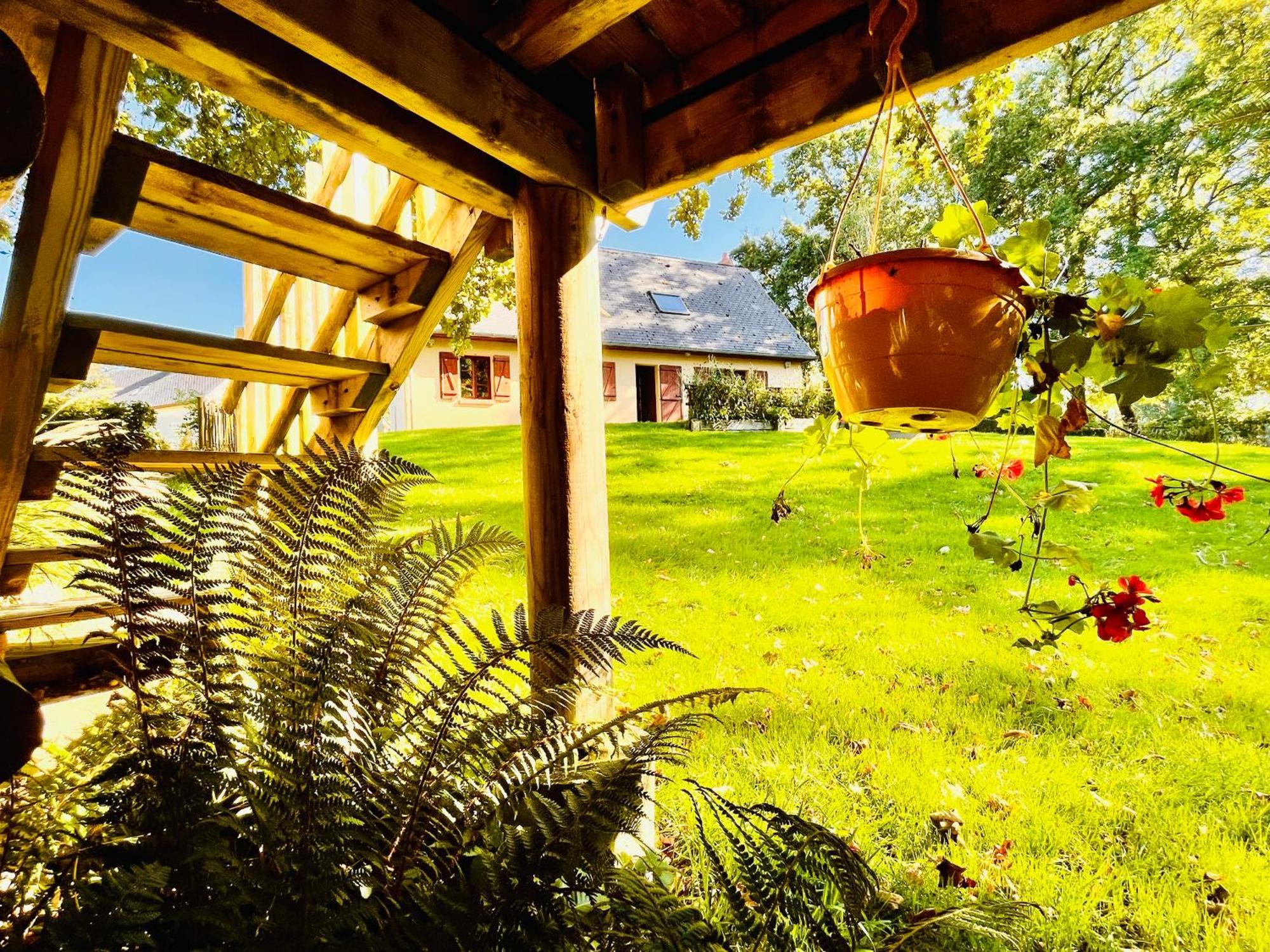 La Cabane Perchee Du Trappeur Ecrainville Ngoại thất bức ảnh