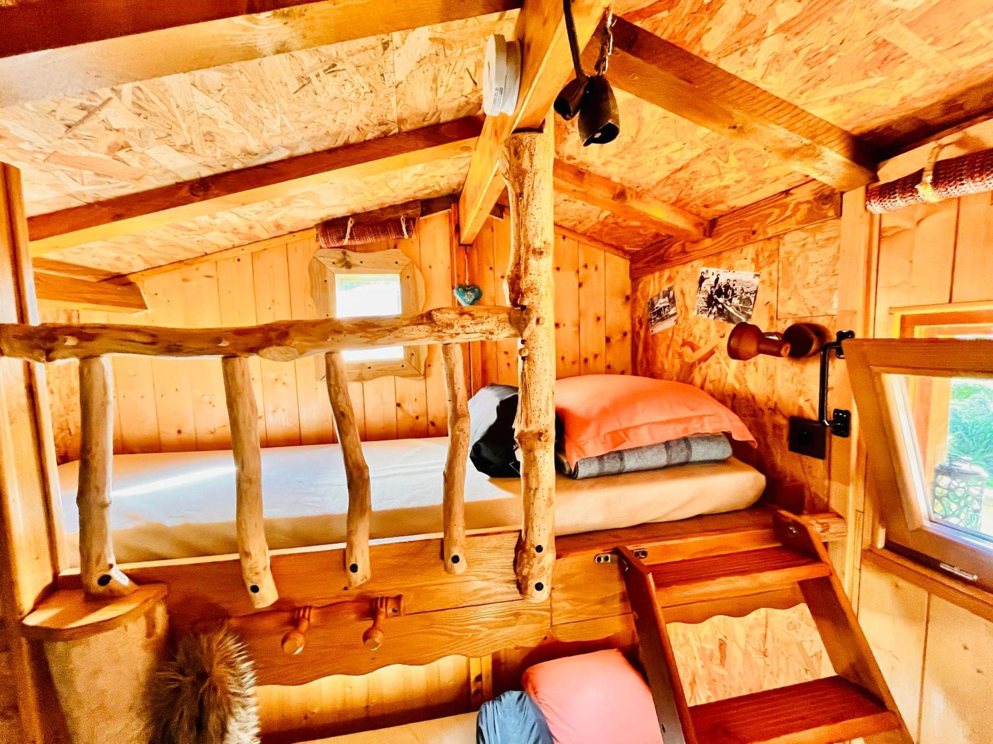 La Cabane Perchee Du Trappeur Ecrainville Ngoại thất bức ảnh