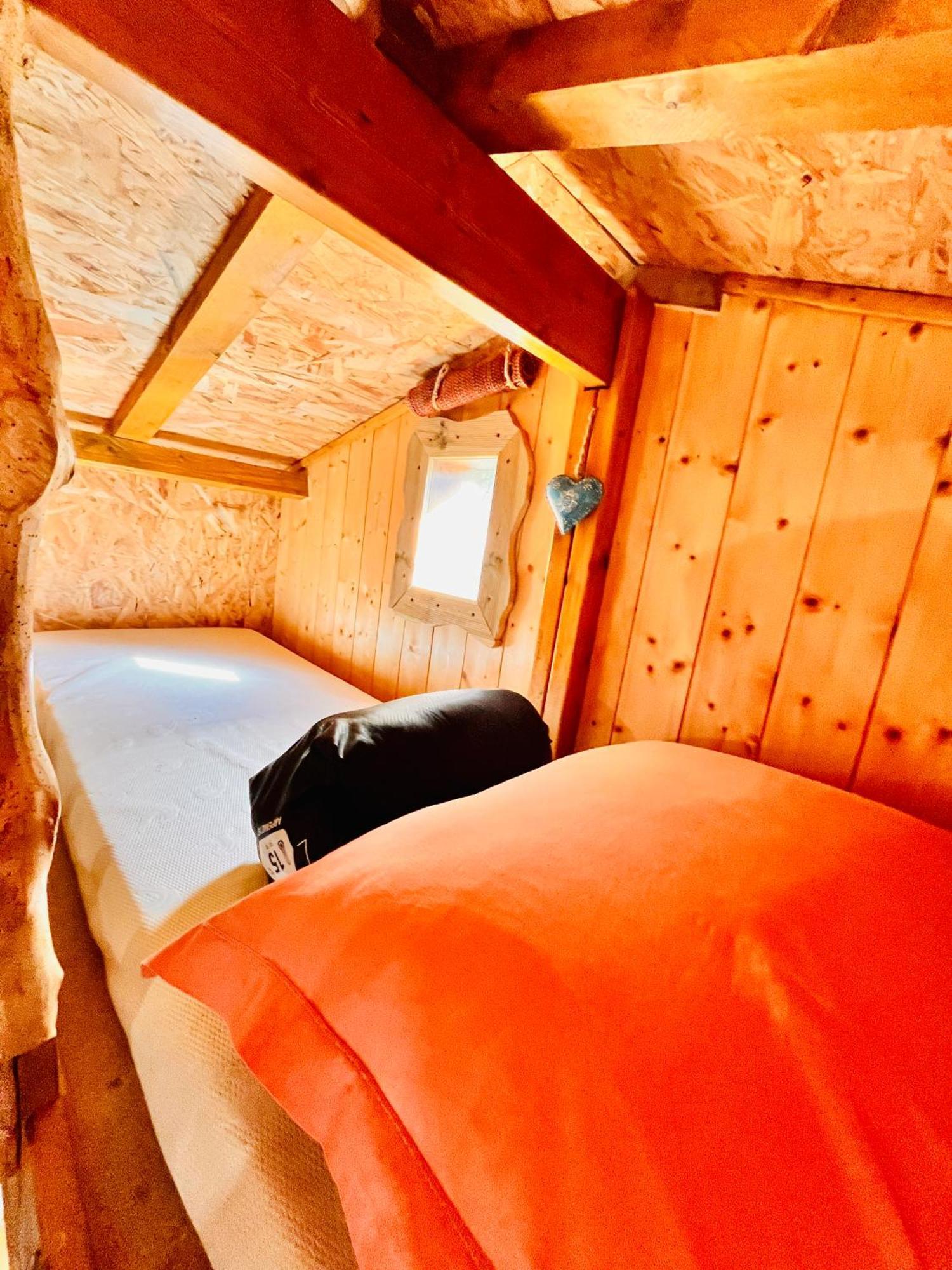 La Cabane Perchee Du Trappeur Ecrainville Ngoại thất bức ảnh